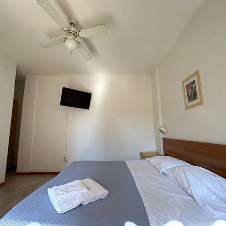 Hotel Venere Alba Adriatica Exterior foto