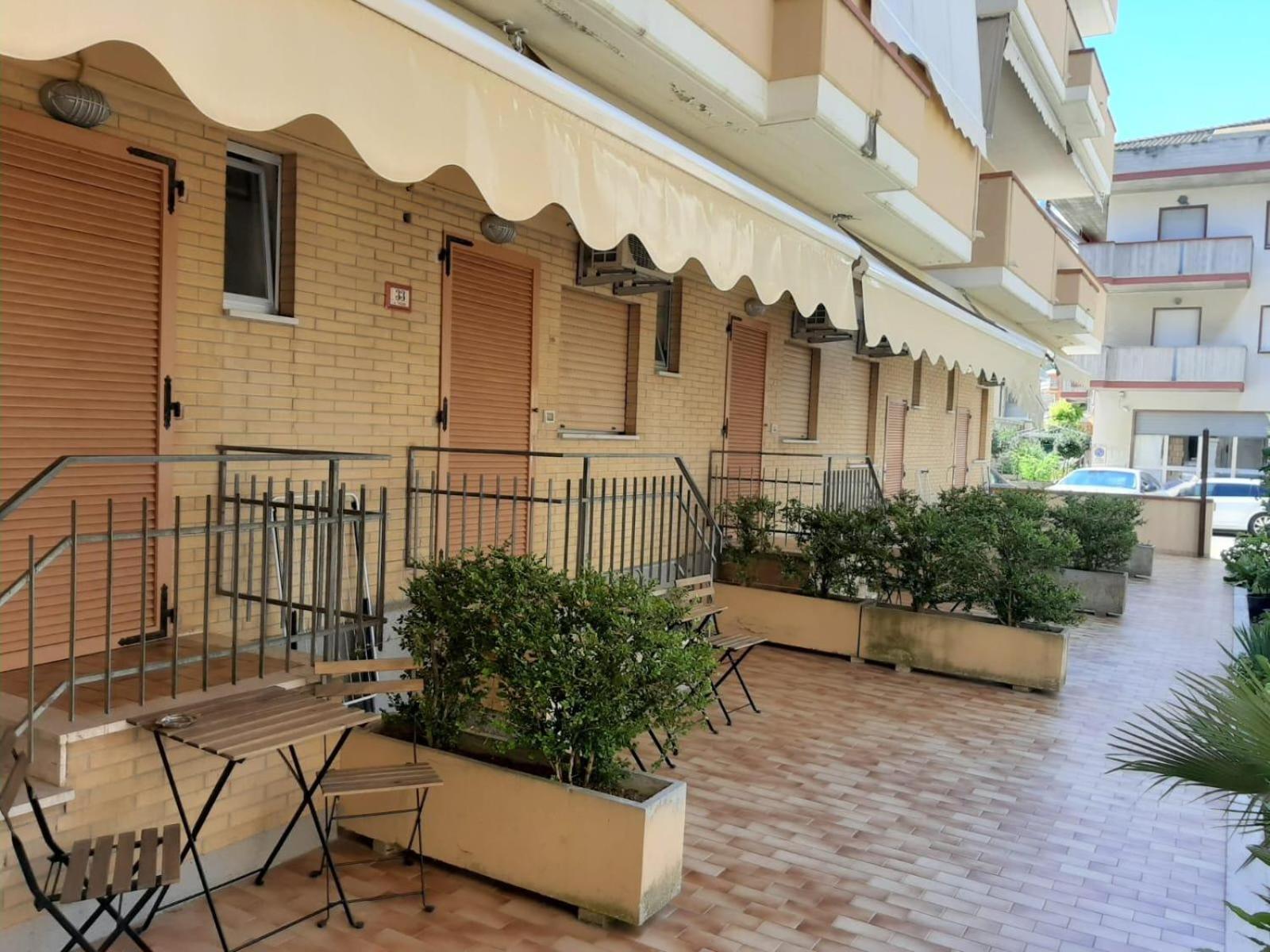 Hotel Venere Alba Adriatica Exterior foto